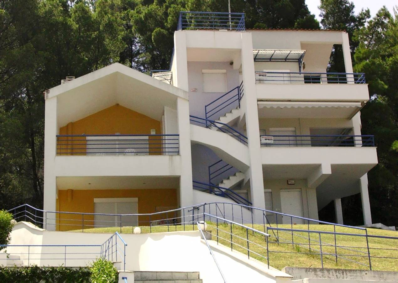 &Sigma;&Upsilon;&Gamma;&Kappa;&Rho;&Omicron;&Tau;&Eta;&Mu;&Alpha; 17 &Kappa;&Alpha;&Tau;&Omicron;&Iota;&Kappa;&Iota;&Omega;&Nu; &Sigma;&Tau;&Eta; &Sigma;&Iota;&Beta;&Eta;&Rho;&Eta; &Chi;&Alpha;&Lambda;&Kappa;&Iota;&Delta;&Iota;&Kappa;&Eta;&Sigma;